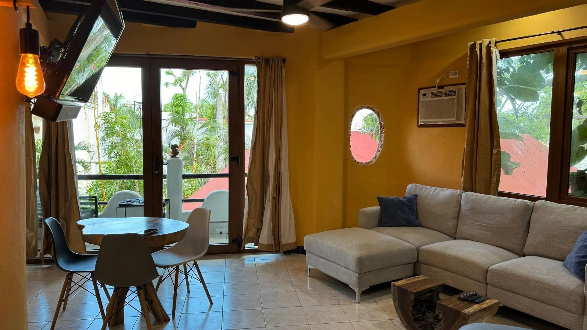 Jungle Meets Studio On 5Th Avenue Playa del Carmen Mexico